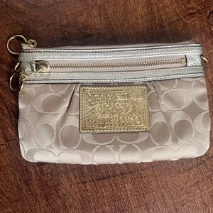 Coach Poppy Y2K  signature pattern Gold Tan